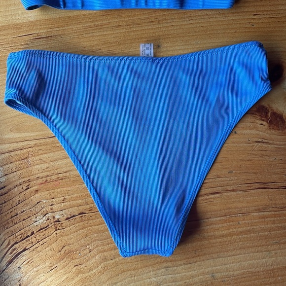 Blue Bikini Set - Picture 5 of 9